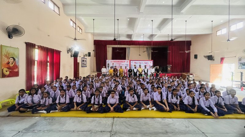 honda-motorcycle-scooter-india-conducts-road-safety-awareness-campaign-in-jalandhar-punjab