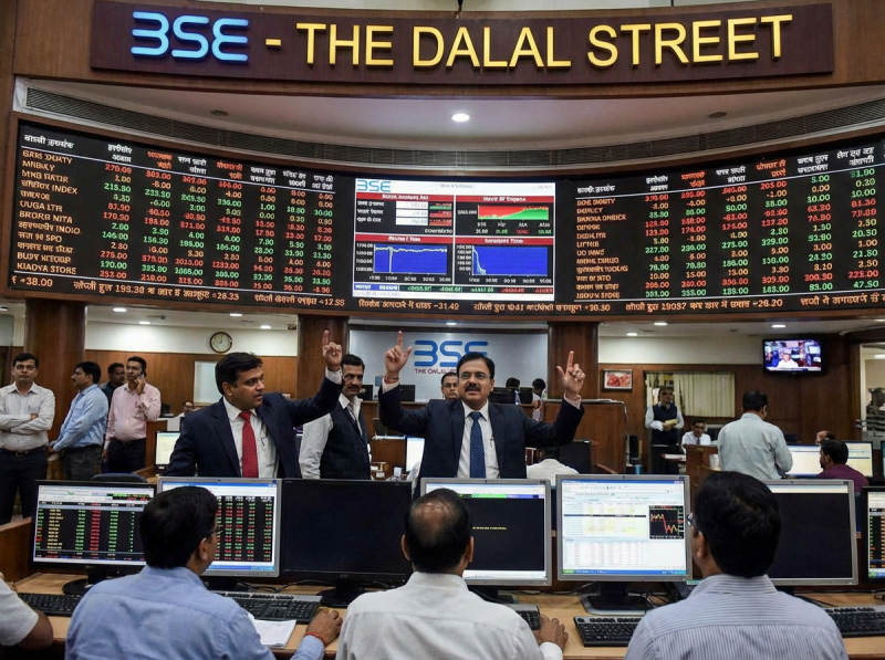 Top 10 Best Performing IPOs of 2025: Purple United Sales Rockets +290%, Ganesh Infraworld +162%, Sai Life +60% – Full Winners List Inside decoding=