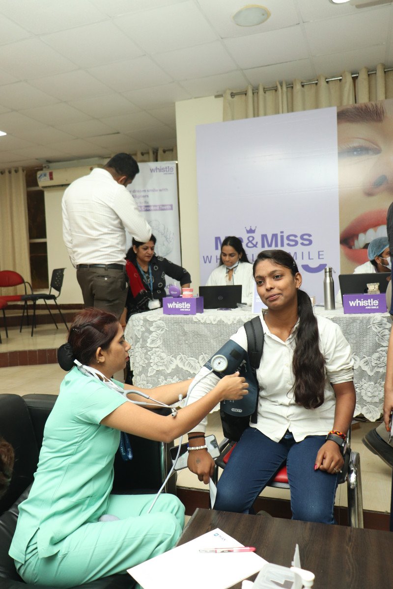 ims-noida-organizes-check-up-camp-for-students