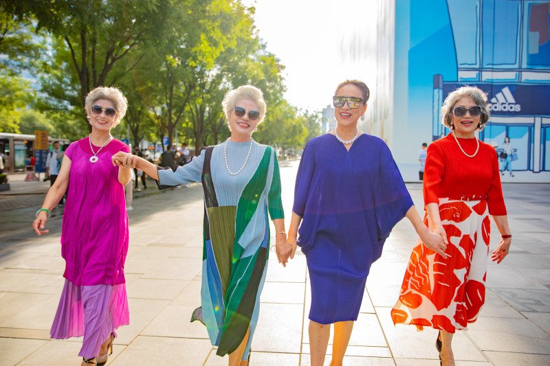 journey-into-the-heart-of-cinema-with-sony-bbc-earths-hans-zimmer-special-and-more-this-may