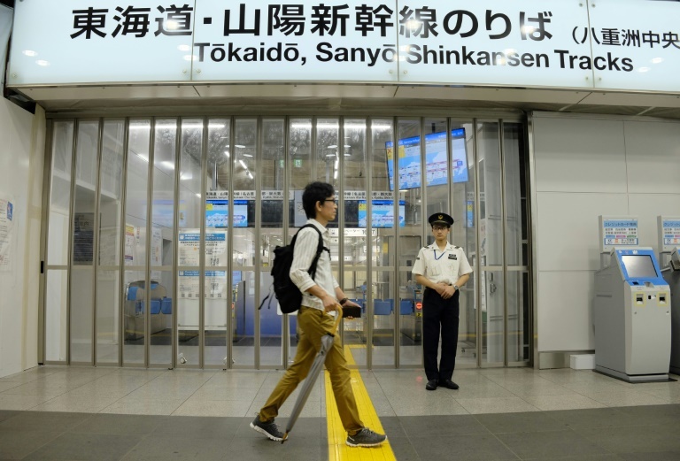 One dead as Typhoon Hagibis takes aim at Japan decoding=