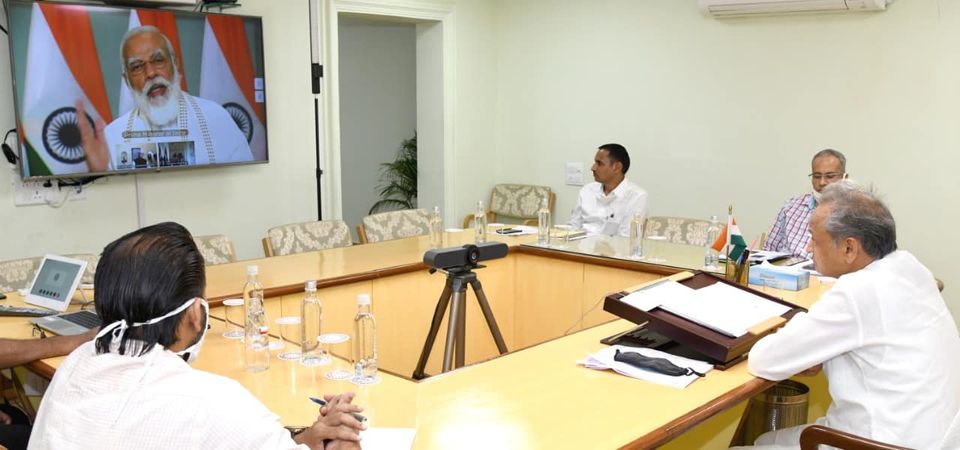 pm-modi-to-hold-svanidhi-samvaad-with-street-vendors-tomorrow