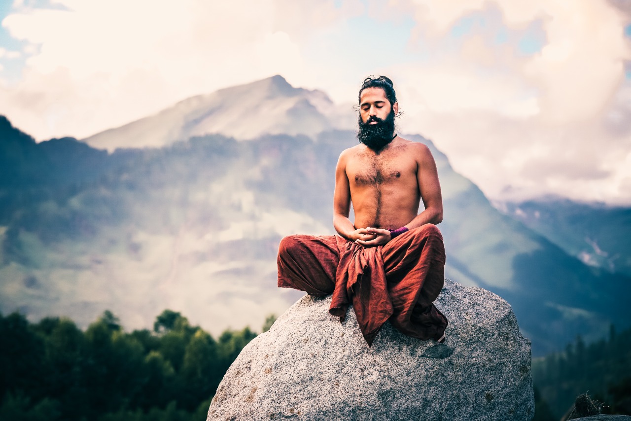 how-yoga-makes-you-happier-by-grand-master-akshar
