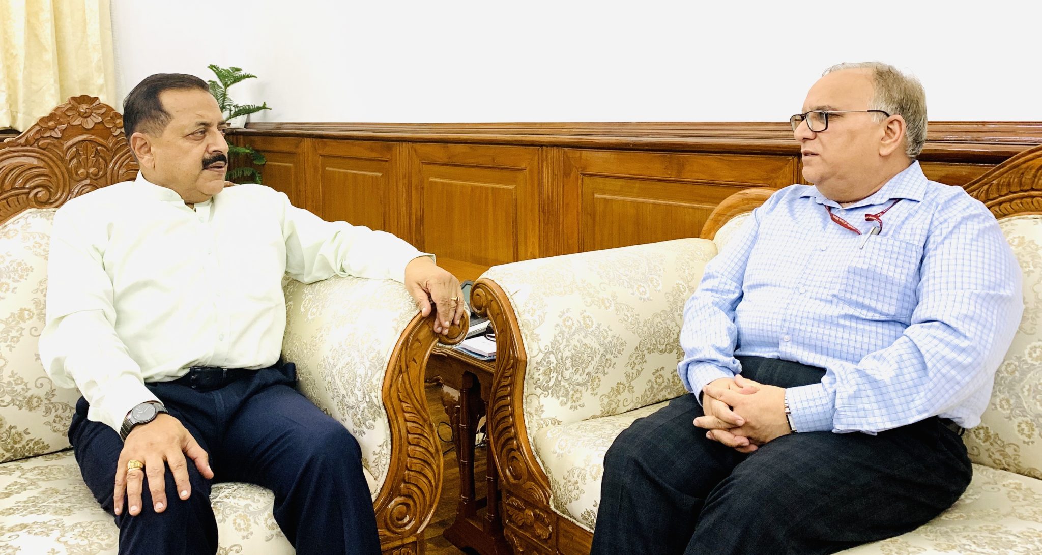 newly-appointed-ssc-chairman-shri-b-r-sharma-calls-on-mos-dr-jitendra-singh