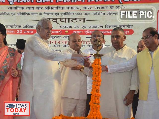 raksha-rajya-mantri-shri-shripad-naik-visits-bangalore-unit-of-navratna-defence-psu