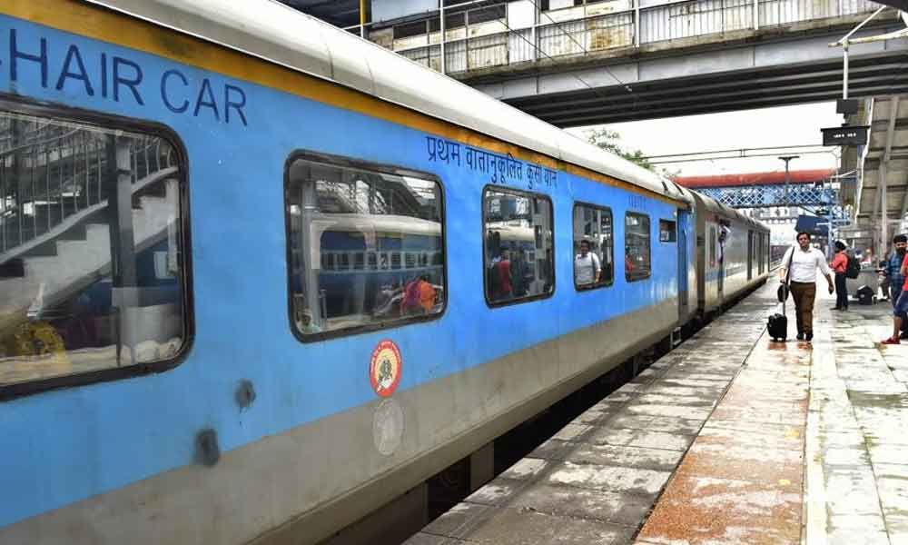 railways-to-offer-up-to-25-discount-in-some-shatabdi-tejas-trains