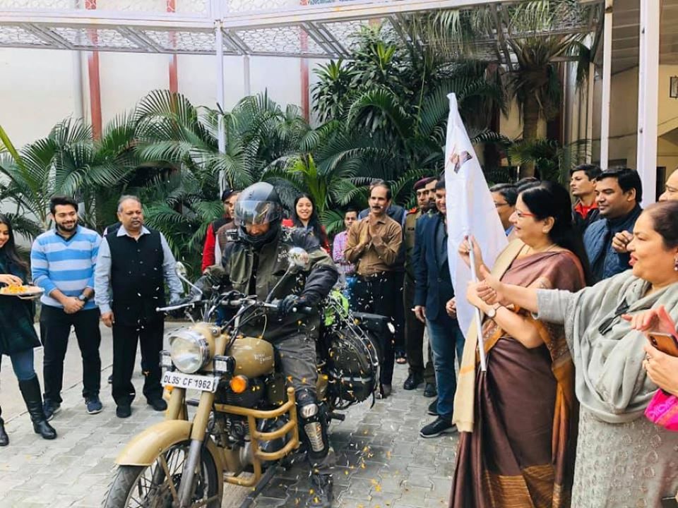 jmi-vc-flagged-off-solo-motorbike-journey-ek-desh-ek-raah