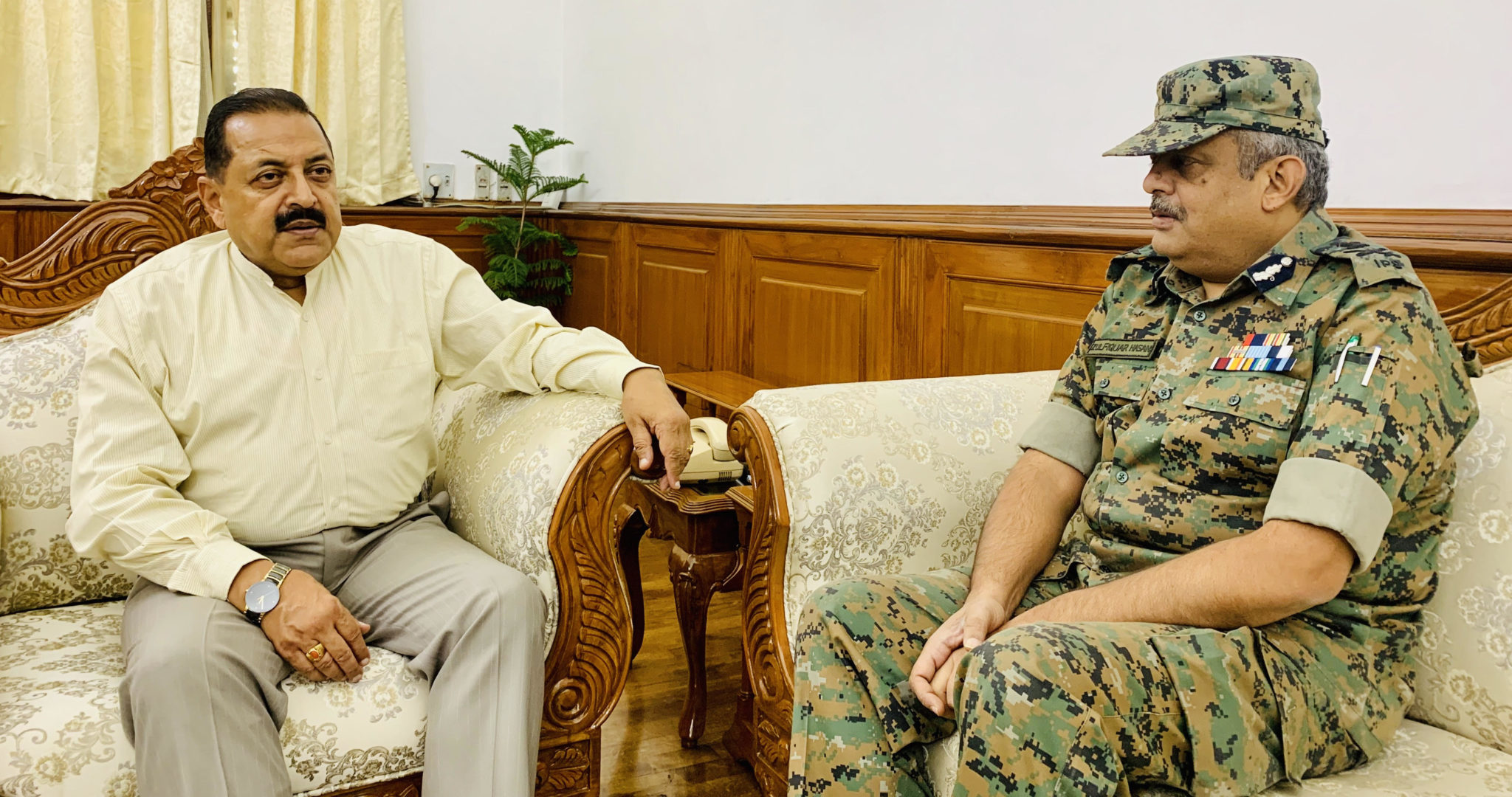 spl-dg-north-zone-crpf-shri-zulfiqar-hasan-meets-mos-pmo-dr-jitendra-singh