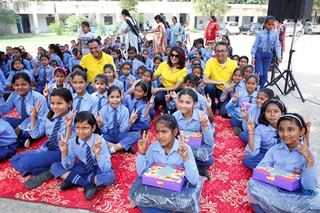 dreamfolks-continues-to-empower-the-girl-child-through-mission-saksham-2