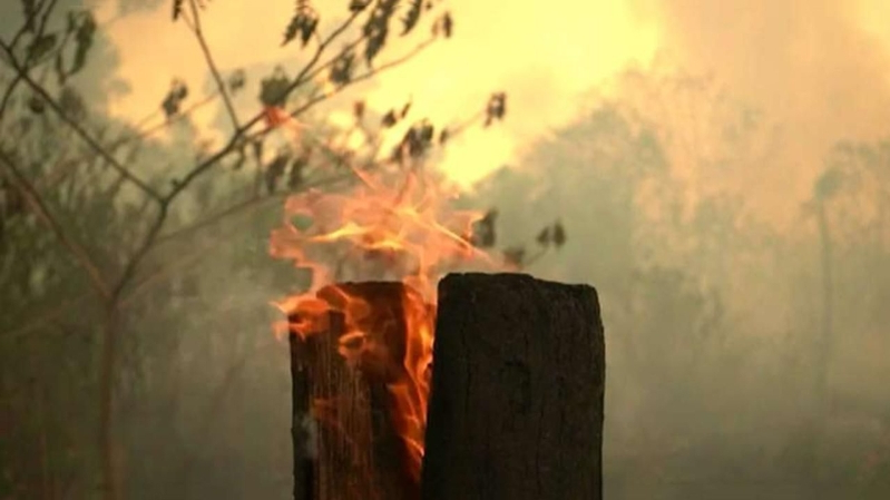 brazil-deploys-40000-troops-military-aircraft-to-contain-amazon-forest-fires