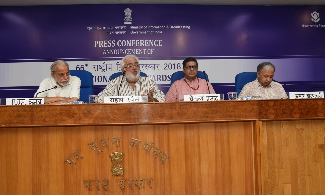 aditya-dhar-wins-best-director-award-for-uri-the-surgical-strike