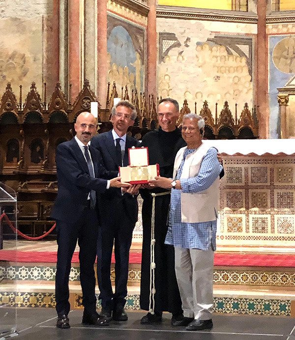 bangladesh-prof-muhammad-yunus-conferred-lamp-of-peace-of-saint-francis-award-by-the-vatican