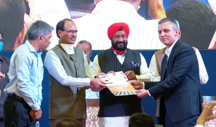ntpc-rel-receives-the-letter-of-award-for-325-mw-solar-projects-from-honourable-chief-minister-of-madhya-pradesh