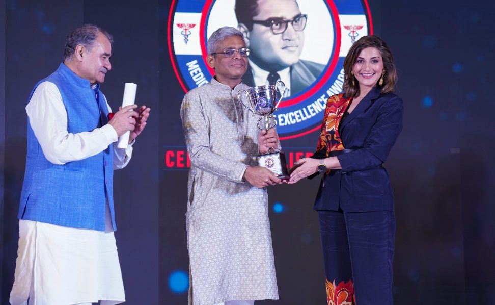 Amrita Hospital’s Dr. Krishna Kumar Honoured with Sitaram Jaipuria Foundation Award for Excellence in Medicine and Healthcare decoding=