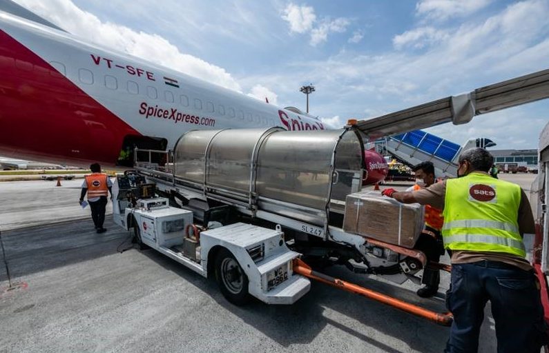 SpiceJet launches scheduled freighter services to Singapore decoding=