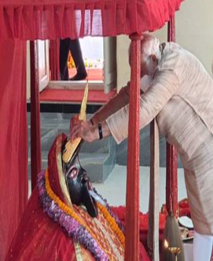 pm-modi-performs-pooja-at-jeshoreshwari-kali-shaktipeeth
