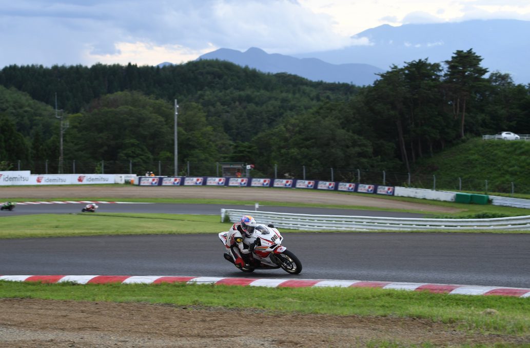 honda-racing-indias-rajiv-sethu-makes-india-proud-with-a-top-5-finish-in-the-asia-road-racing-championship