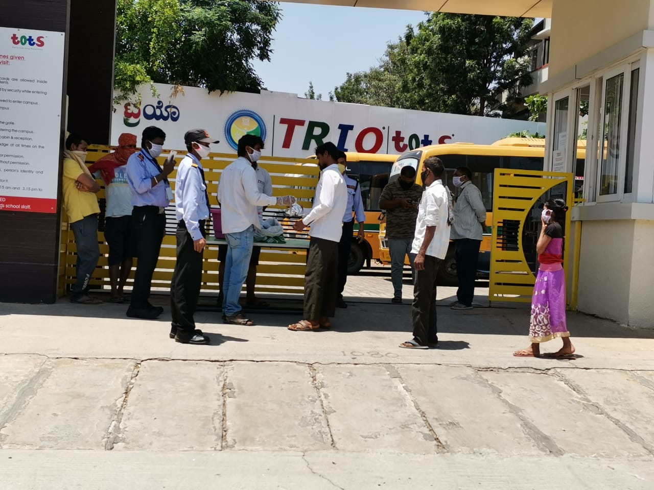 trio-world-academy-management-distributes-over-250-food-packets-every-day-in-north-bangalore