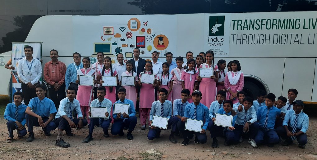 1500-in-bhopal-avail-benefit-of-digital-transformation-van-dtv-through-indus-towers-csr-initiative-and-niit-foundation-partnership