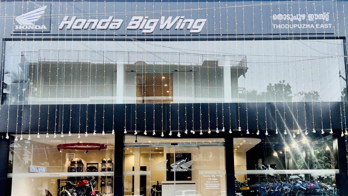 honda-motorcycle-and-scooter-india-inaugurates-bigwing-in-thodupuzha-kerala