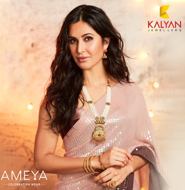 katrina-kaif-joins-the-traditionoftogetherness-trend-with-the-perfect-diwali-look