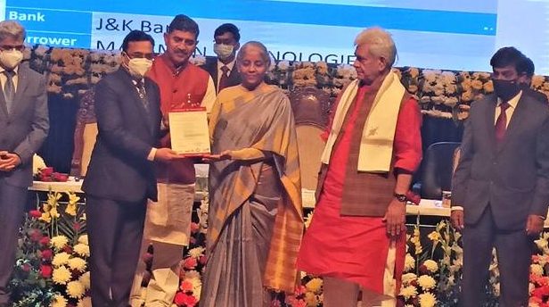 nirmala-sitharaman-hands-over-credit-sanction-letters-to-145-beneficiaries-for-rs-306-crore-in-jammu