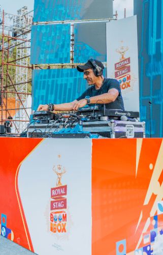 seagrams-royal-stag-boombox-kicked-off-its-first-on-ground-experience-in-manipal-karnataka-with-musicians-amit-trivedi-slowcheeta-nikhita-gandhi-and-dj-suketu