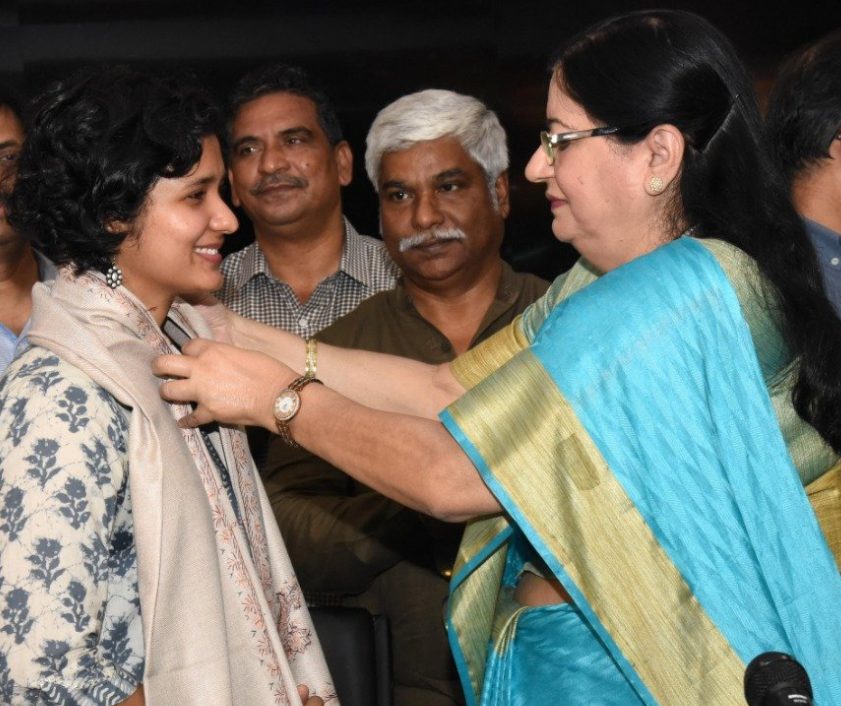 jamia-teachers-association-felicitates-upsc-civil-services-topper-shruti-sharma