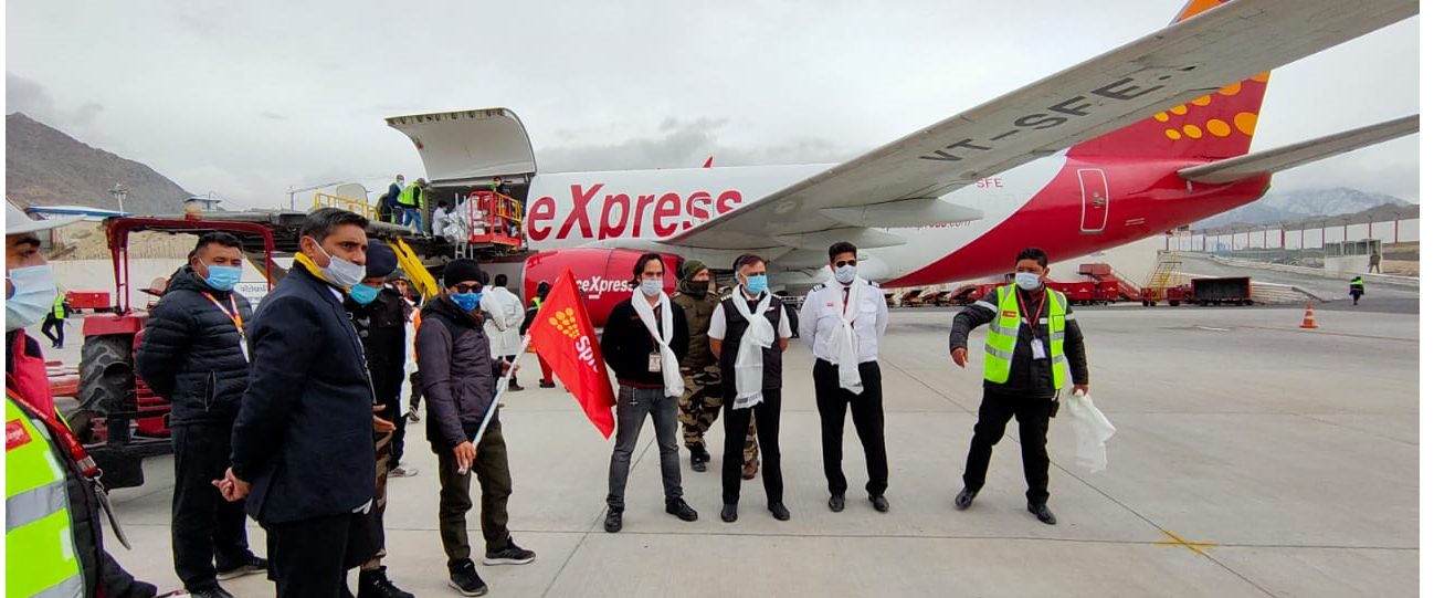 spicejet-flags-off-its-maiden-scheduled-flight-to-ras-al-khaimah