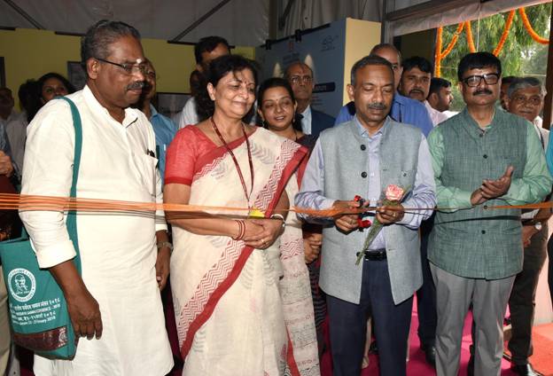 ib-secretary-inaugurates-stall-of-publications-division-in-delhi-book-fair