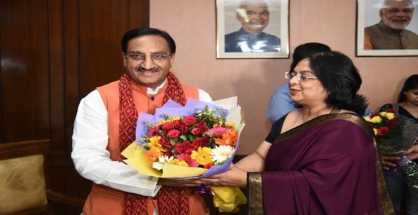 dr-ramesh-pokhriyal-nishank-takes-over-as-union-human-resource-development-minister