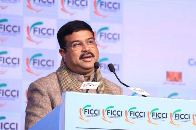 dharmendra-pradhan-gives-3-i-mantra-for-economic-growth