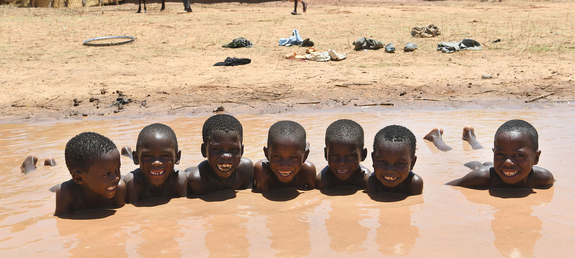 9.7 billion on Earth by 2050, but growth rate slowing, says new UN population report decoding=