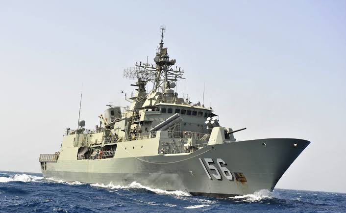 royal-australian-navy-ship-hmas-toowoomba-at-mumbai