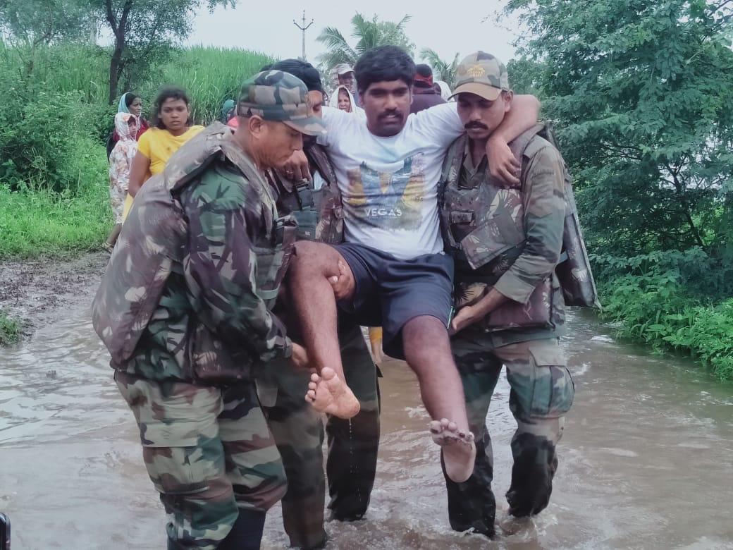 army-enhances-flood-relief-rescue-operations-in-maharashtra-karnataka
