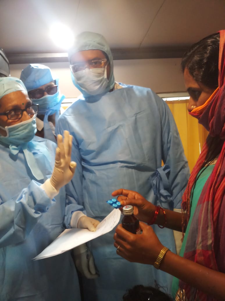 more-than-300-daily-wage-laborers-of-shelter-homes-screened-for-free