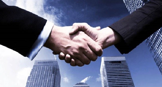 aditya-birla-health-insurance-inks-bancassurance-partnership-with-axis-bank