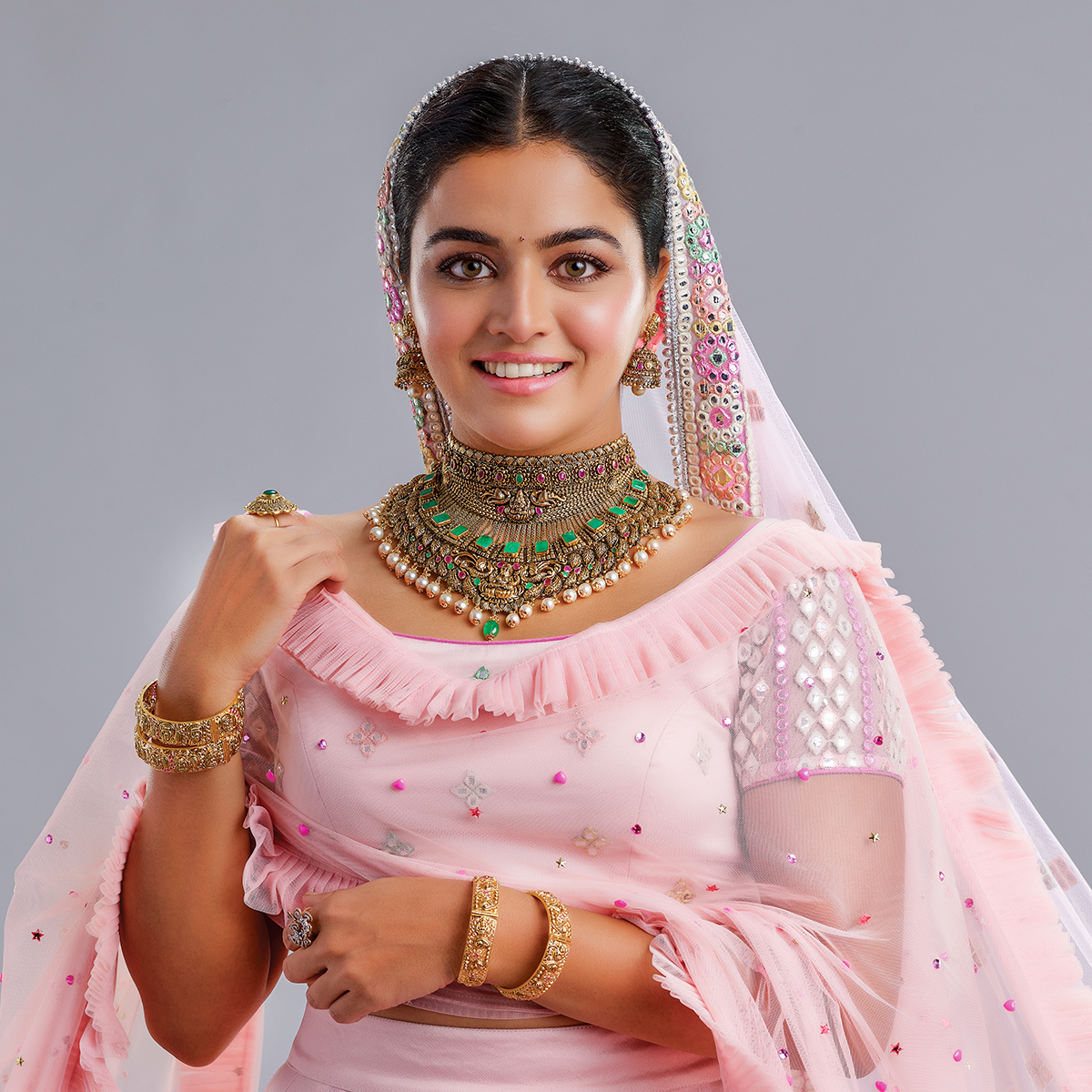 celebrate-this-diwali-with-vedha-from-kalyan-jewellers