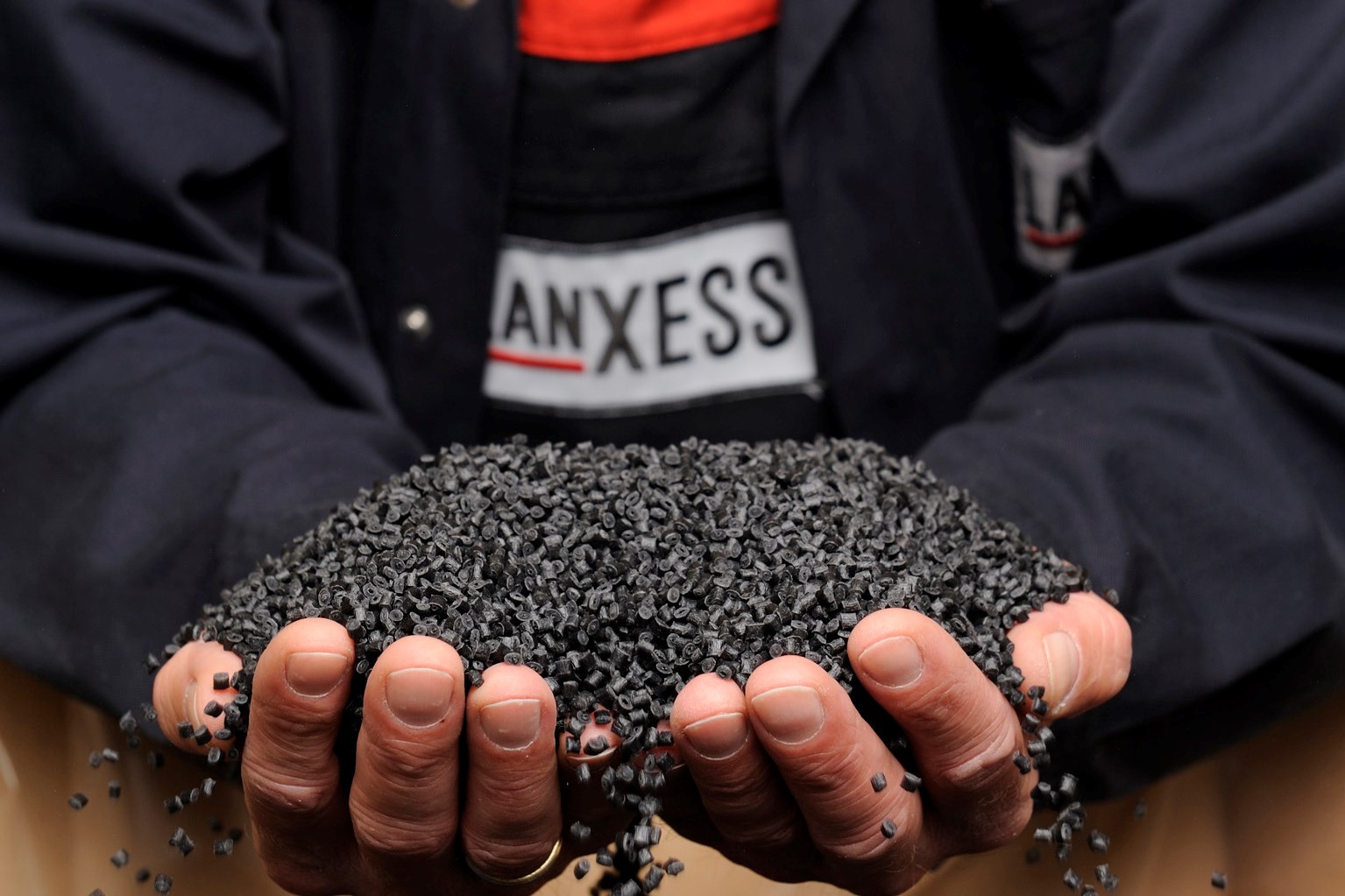 lanxess-high-performance-materials-business-unit-to-become-legally-independent