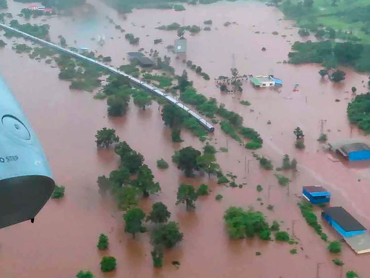 maha-govt-releases-rs-154-crore-for-aid-to-flood-affected-people