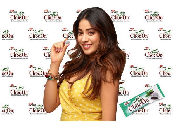 janhvi-kapoor-gives-a-hint-with-mint-chocon