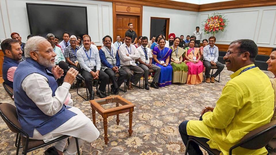 pm-interacts-with-the-recipients-of-national-teacher-awards-2018
