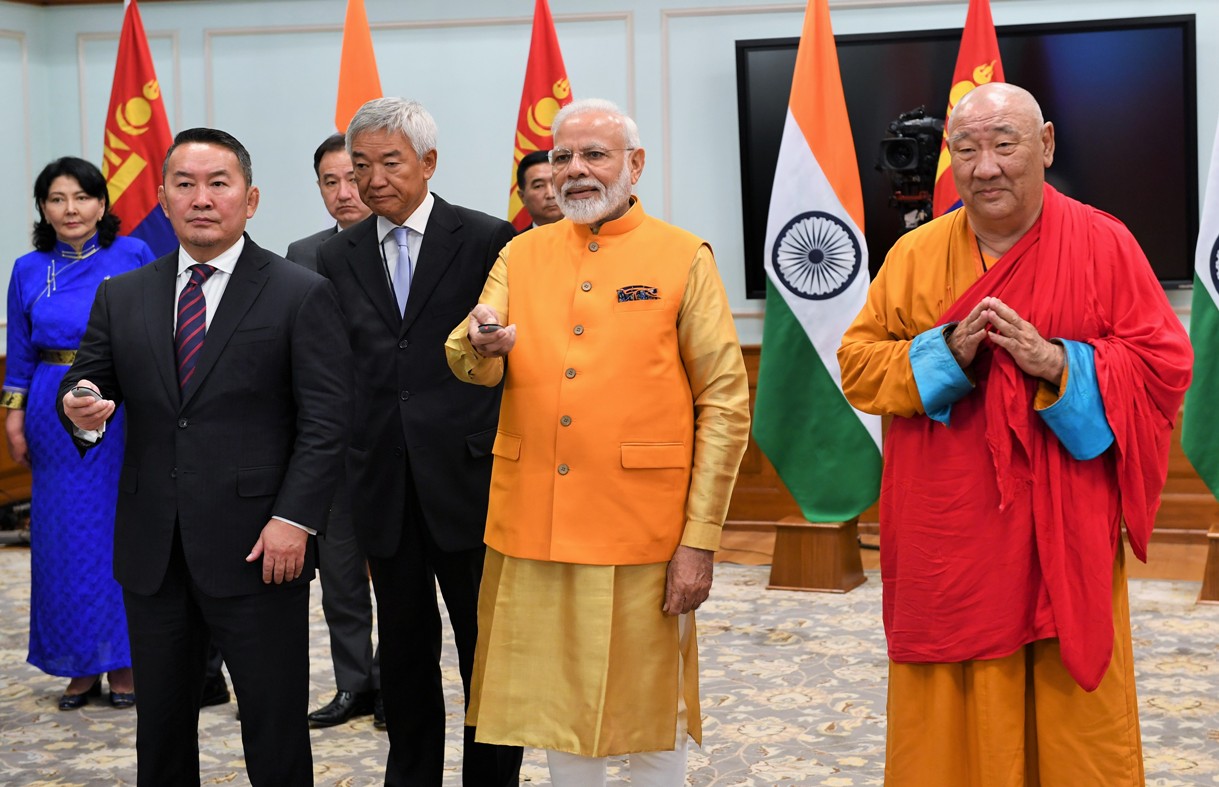 joint-unveiling-of-buddha-statue-by-prime-minister-shri-narendra-modi-and-president-of-mongolia-he-mr-khaltmaagiin-battulga