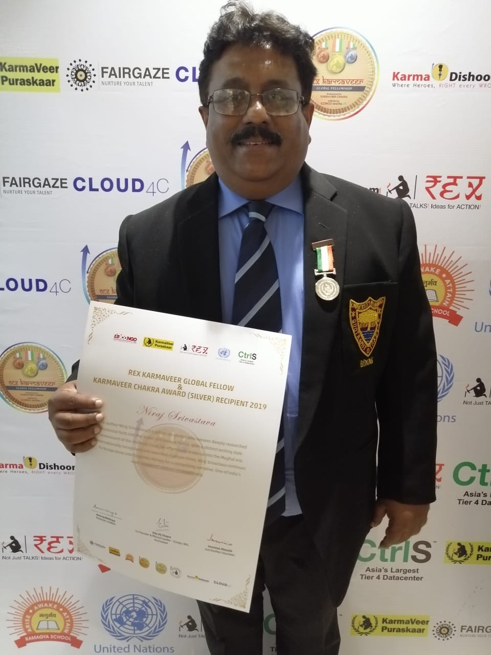 niraj-srivastava-gets-the-karmaveer-chakra-award-for-his-remarkable-work-as-a-historian