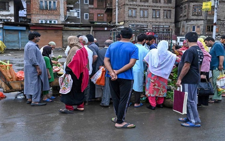 jk-administration-relaxes-restrictions-in-9-districts-of-kashmir-valley