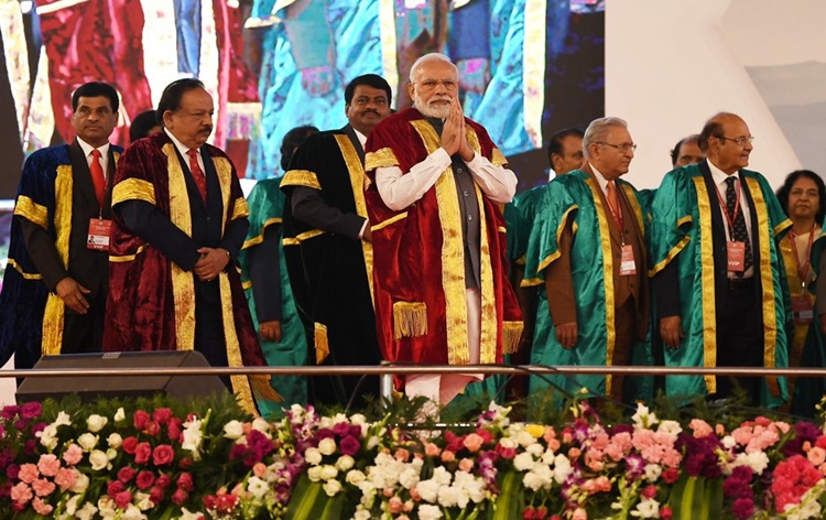 pm-calls-upon-scientists-to-innovate-patent-produce-prosper-for-faster-development