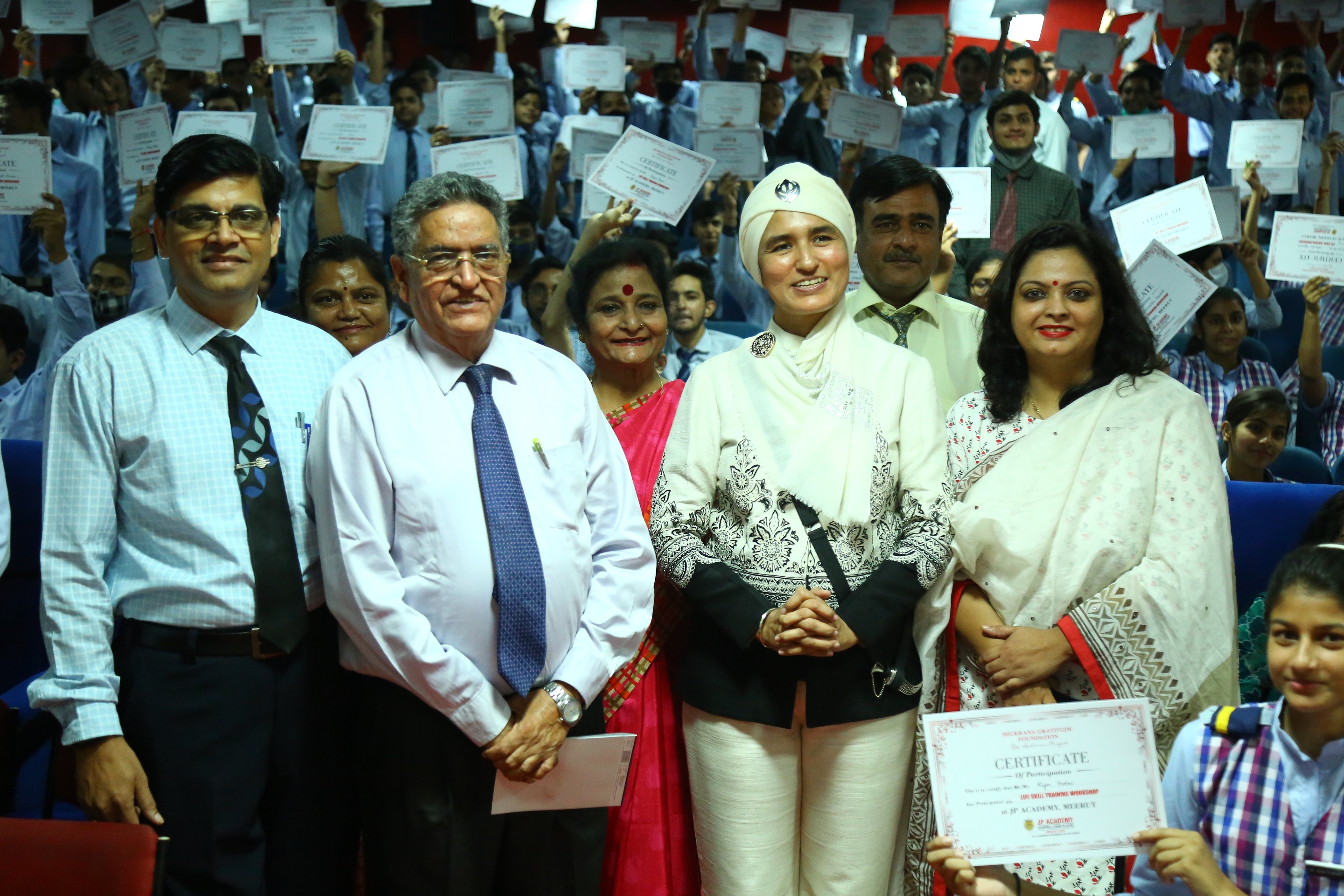 ontologist-aashmeen-munjaal-witnessed-motivating-students-by-life-skill-training-programme