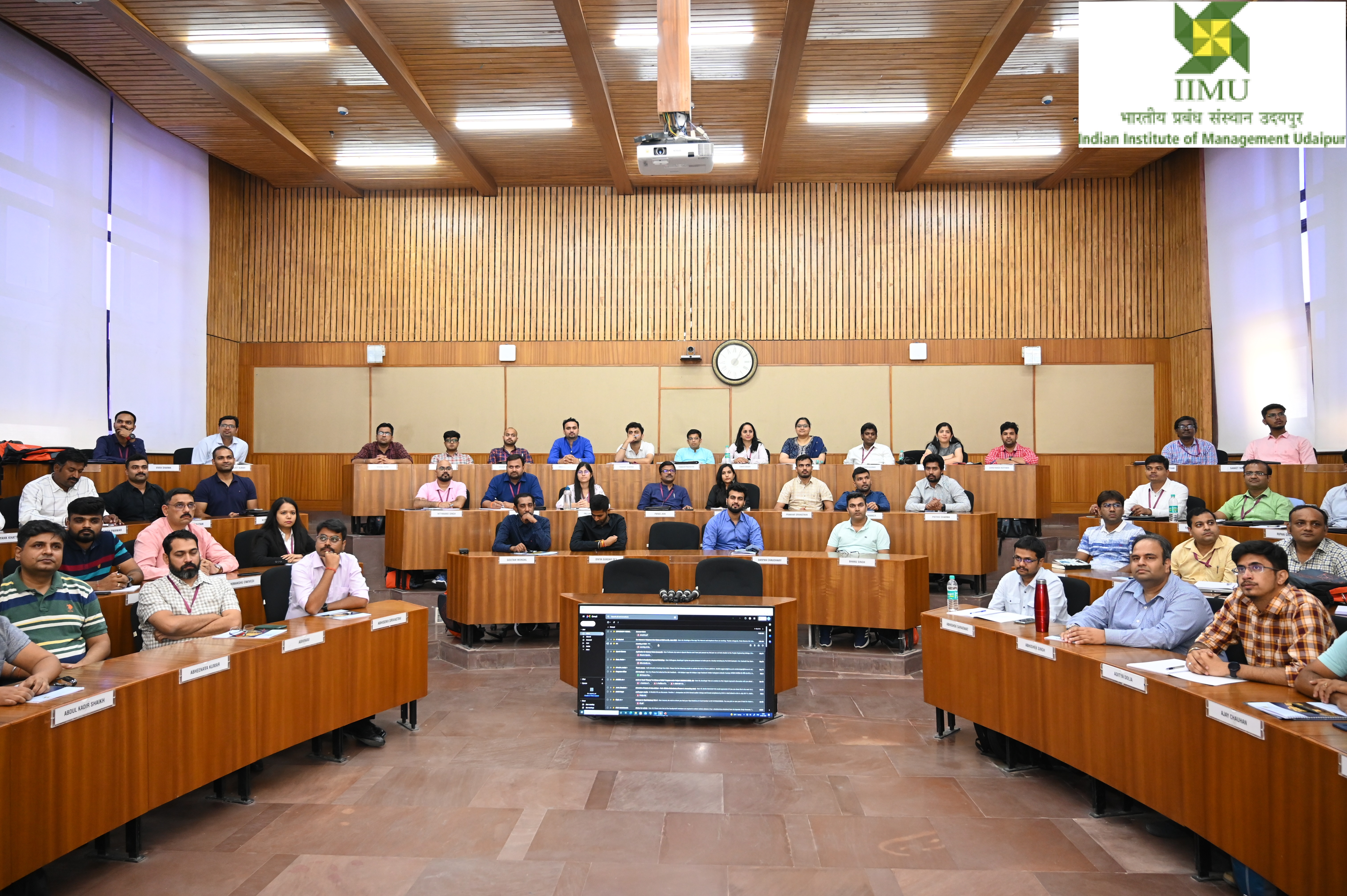 iim-udaipur-receives-overwhelming-response-for-its-inaugural-2-year-online-pgdba-for-working-executives