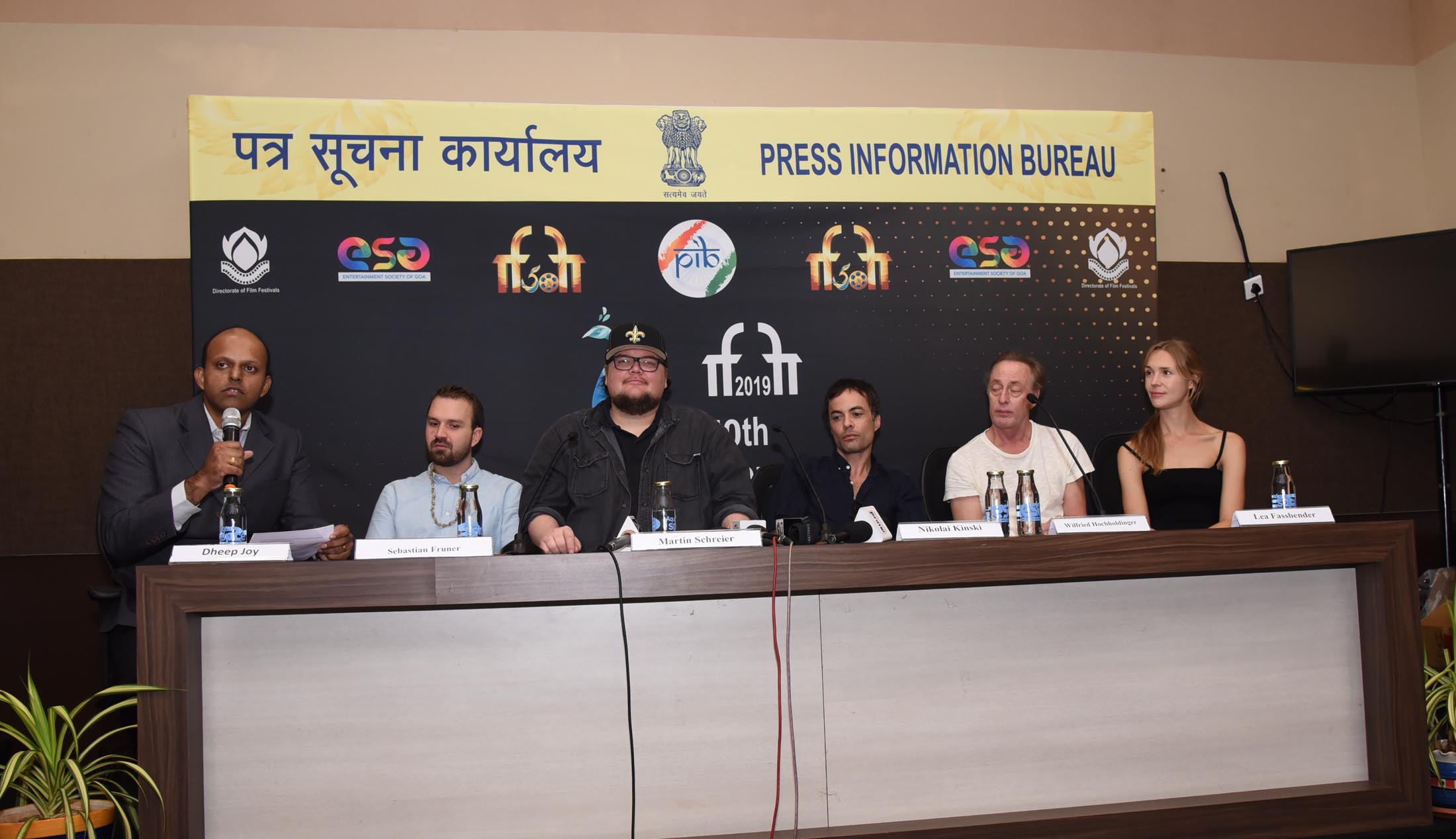 “Traumfabrik” is about love and dreams: Director Martin Schreiber decoding=