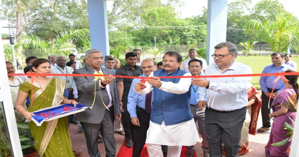 raksha-rajya-mantri-inaugurates-drdos-igniter-complex-at-hemrl-pune